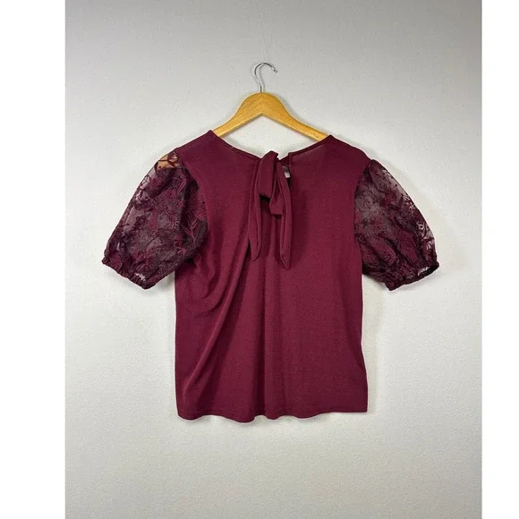 Romantic Flower & Feather Blouse Womens L Burgundy Lace Puff Sleeve Back Tie - Picture 2 of 9